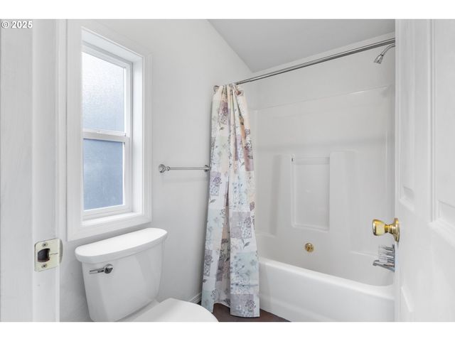 114 MARINO Dr, Coos Bay, OR 97420