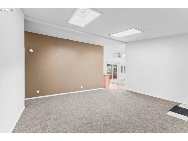 114 MARINO Dr, Coos Bay, OR 97420