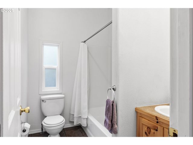 114 MARINO Dr, Coos Bay, OR 97420