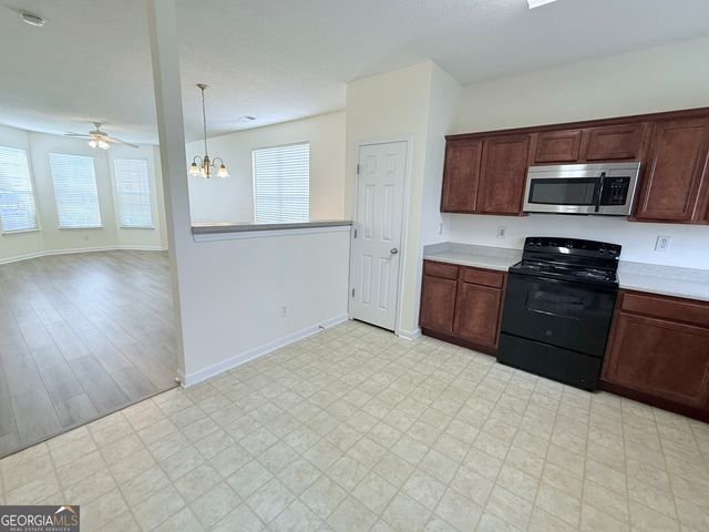 260 Commons Drive, Jonesboro, GA 30236