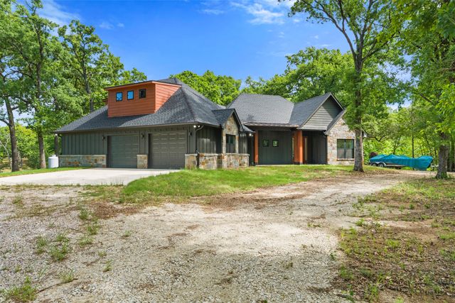 265 Shadow Oaks, Streetman, TX 75859
