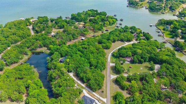 265 Shadow Oaks, Streetman, TX 75859