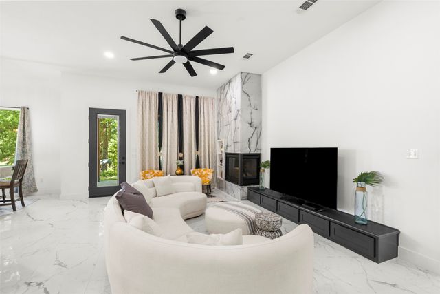 265 Shadow Oaks, Streetman, TX 75859