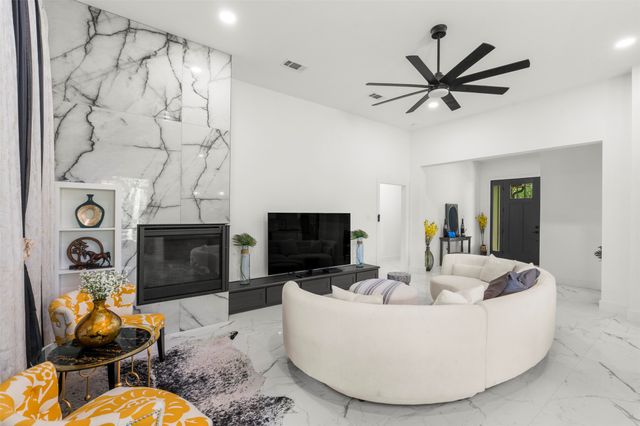 265 Shadow Oaks, Streetman, TX 75859