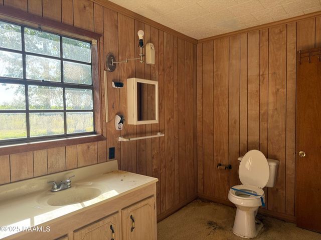 1813 N Neco Town Road, New Iberia, LA 70560