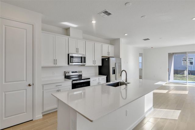 207 BULL FROG LANE, Umatilla, FL 32784