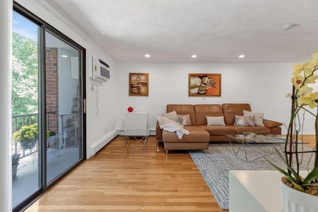 131 Pierce St 304, Malden, MA 02148