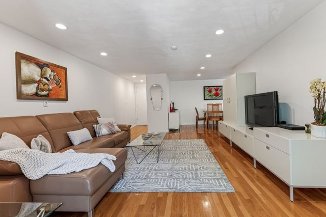 131 Pierce St 304, Malden, MA 02148