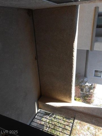 703 Respectful Ridge Court, Henderson, NV 89012