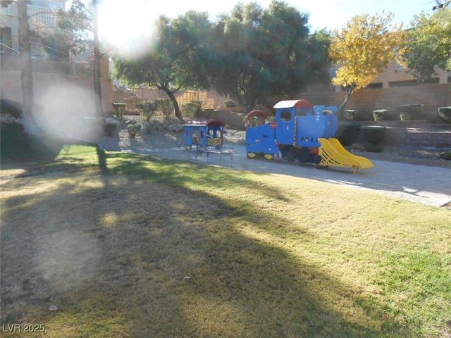 703 Respectful Ridge Court, Henderson, NV 89012