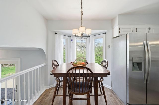 10509 Larkhall Ct, Louisville, KY 40223