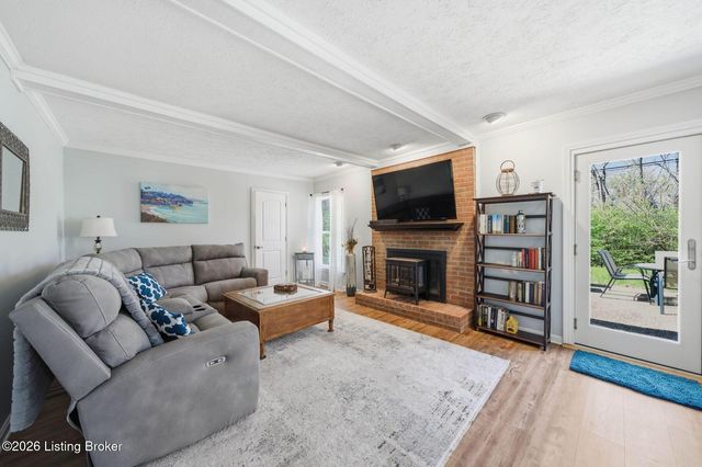 10509 Larkhall Ct, Louisville, KY 40223