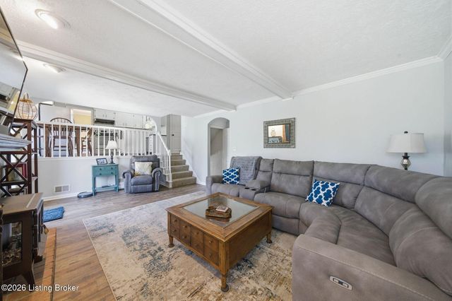 10509 Larkhall Ct, Louisville, KY 40223