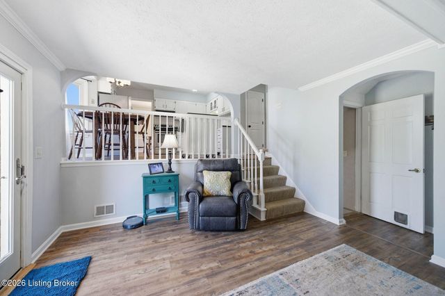 10509 Larkhall Ct, Louisville, KY 40223