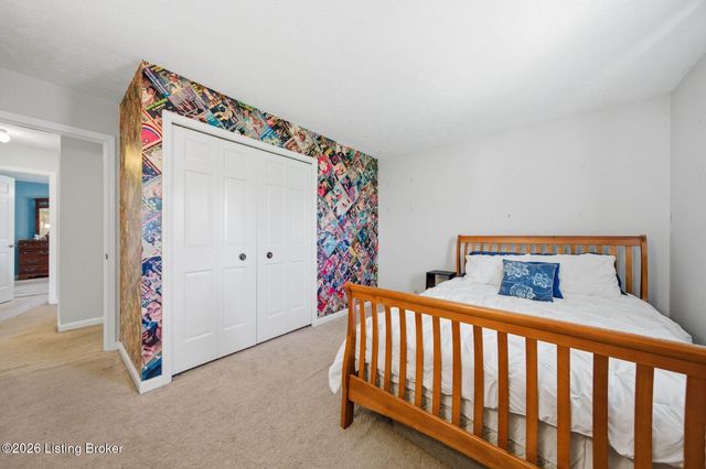 10509 Larkhall Ct, Louisville, KY 40223