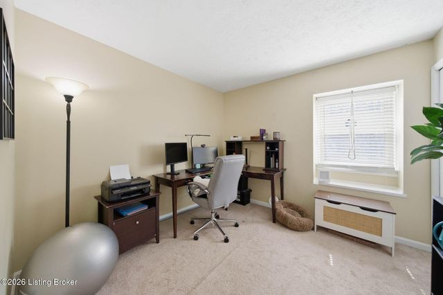 10509 Larkhall Ct, Louisville, KY 40223