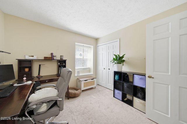 10509 Larkhall Ct, Louisville, KY 40223