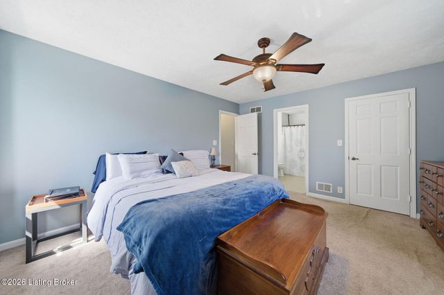 10509 Larkhall Ct, Louisville, KY 40223