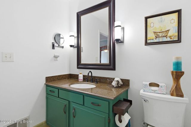 10509 Larkhall Ct, Louisville, KY 40223