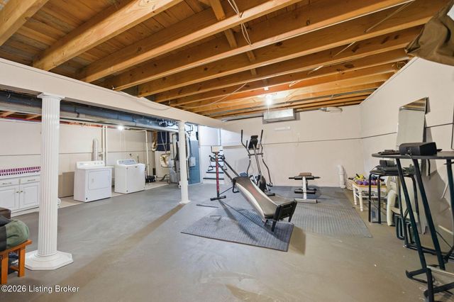 10509 Larkhall Ct, Louisville, KY 40223