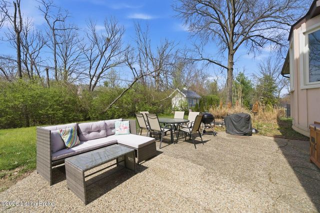 10509 Larkhall Ct, Louisville, KY 40223