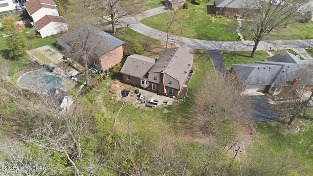 10509 Larkhall Ct, Louisville, KY 40223