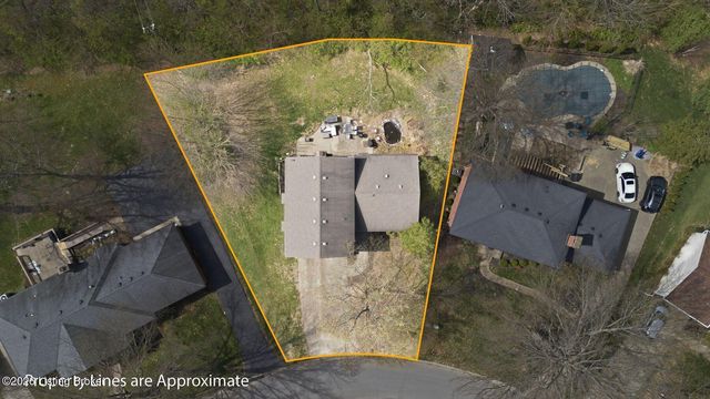 10509 Larkhall Ct, Louisville, KY 40223