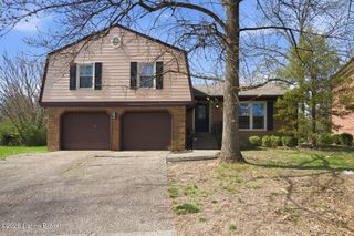 10509 Larkhall Ct, Louisville, KY 40223