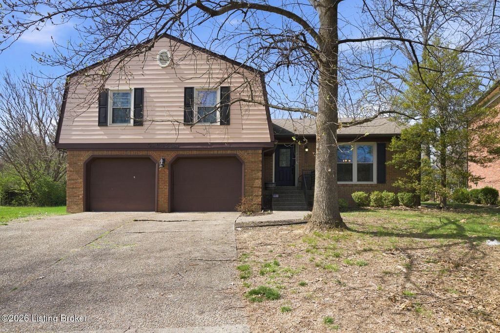 10509 Larkhall Ct, Louisville, KY 40223