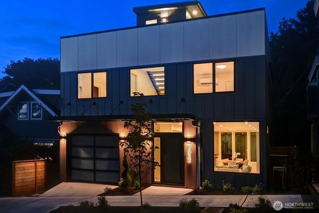2622 Mayfair Avenue N, Seattle, WA 98109