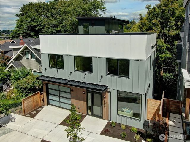 2622 Mayfair Avenue N, Seattle, WA 98109