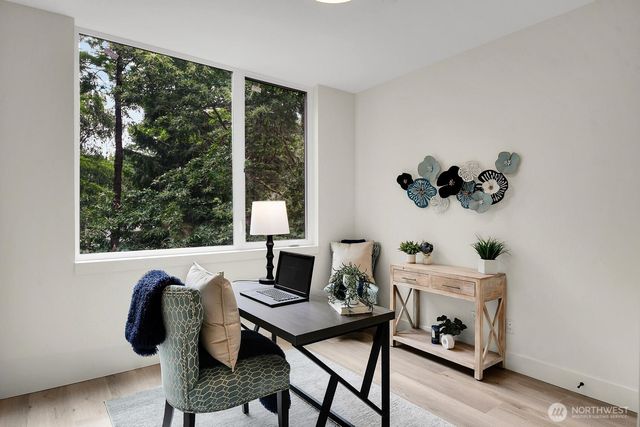 2622 Mayfair Avenue N, Seattle, WA 98109