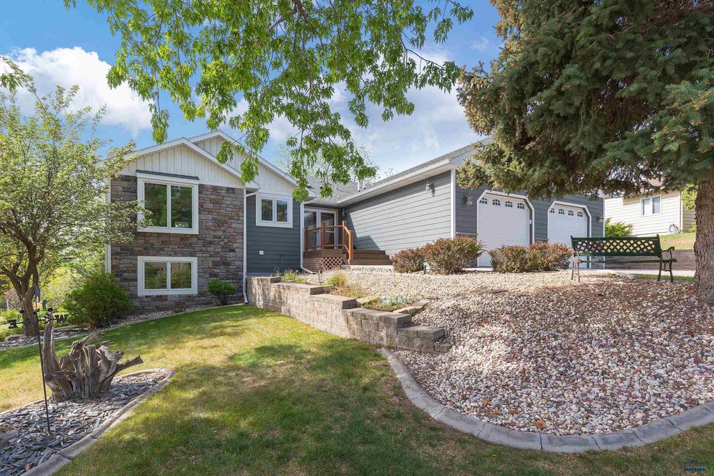 457 TERRACITA DR, Rapid City, SD 57701