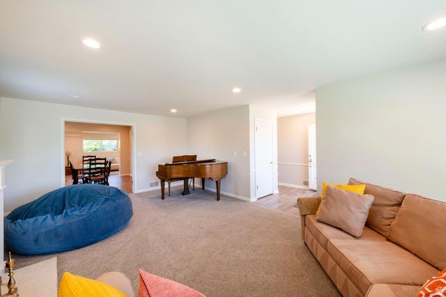2387 E BEACON DR, Salt Lake City, UT 84108