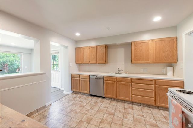 2387 E BEACON DR, Salt Lake City, UT 84108