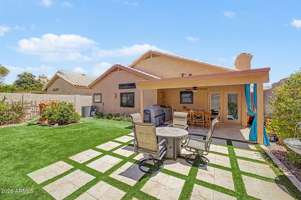 Image 27 of property listing at 1344 E SHEENA Drive, Phoenix, AZ 85022