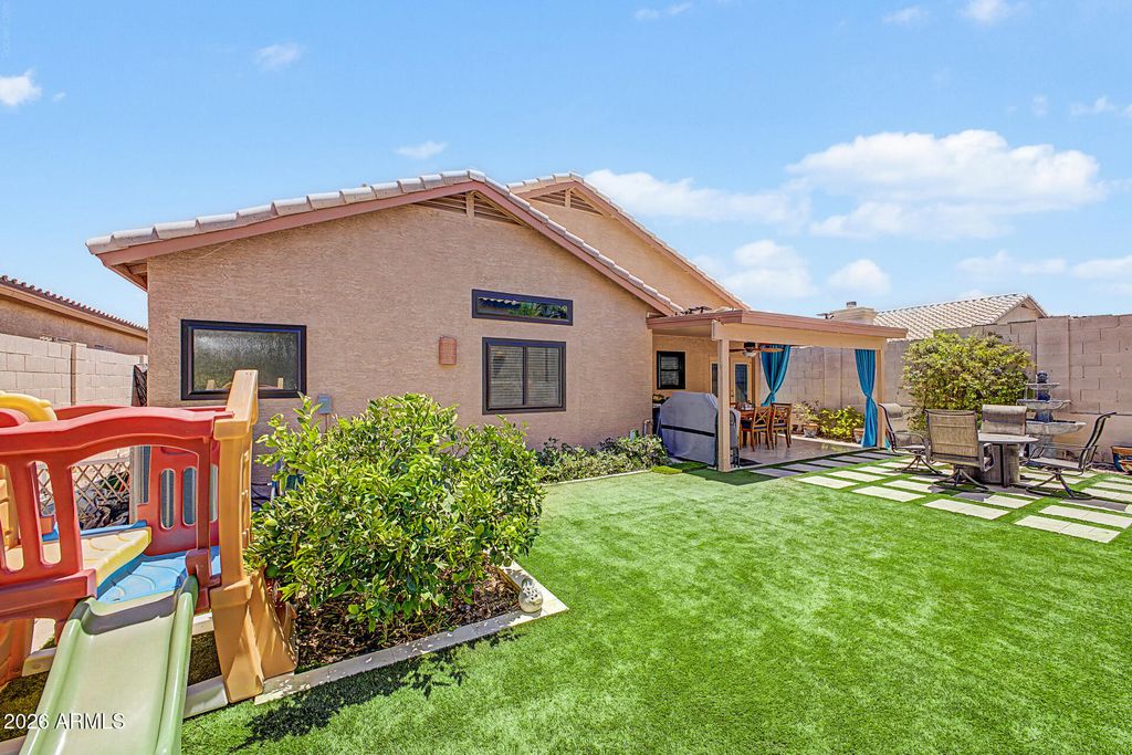 Image 29 of property listing at 1344 E SHEENA Drive, Phoenix, AZ 85022