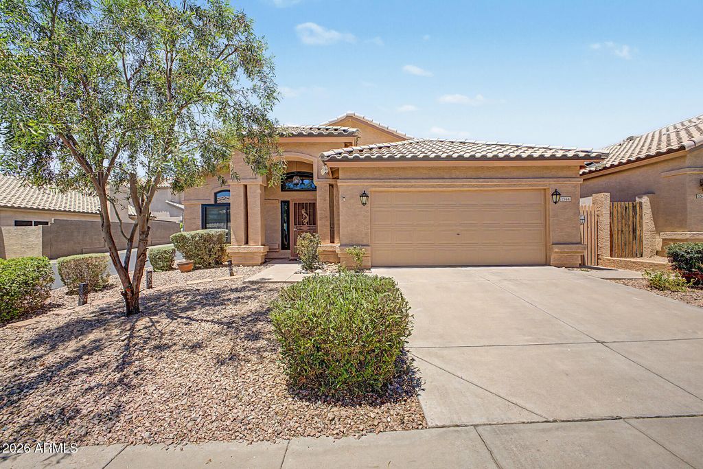 Image 33 of property listing at 1344 E SHEENA Drive, Phoenix, AZ 85022