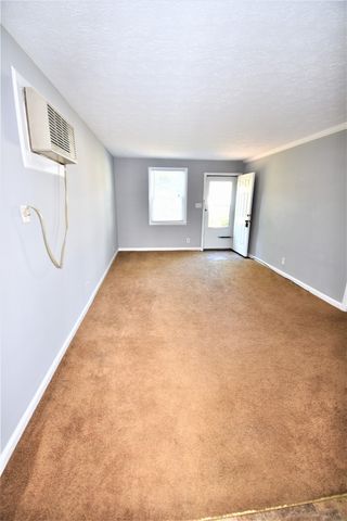 214 S 7th St Apt A, Clarksville, TN 37040