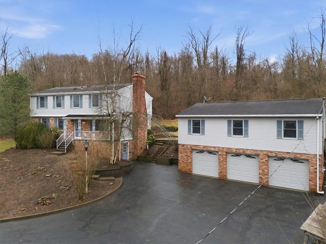 55 Woodland Rd, Mt Pleasant Twp, PA 15340