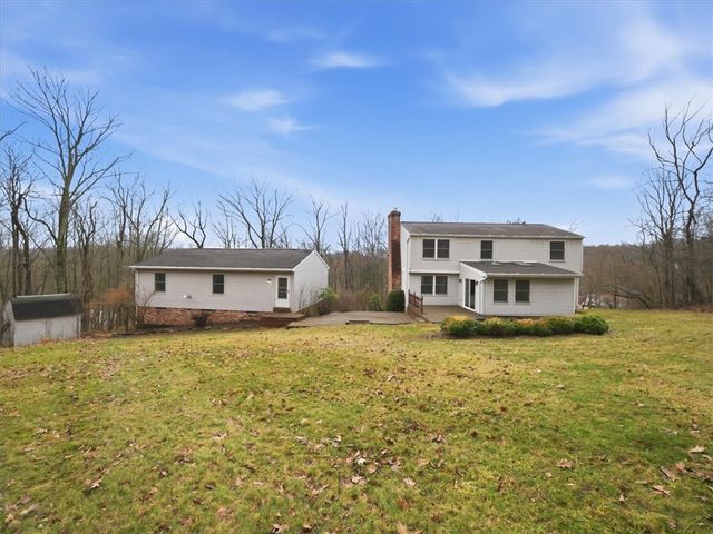 55 Woodland Rd, Mt Pleasant Twp, PA 15340