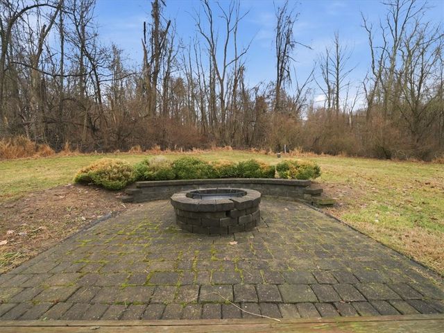 55 Woodland Rd, Mt Pleasant Twp, PA 15340