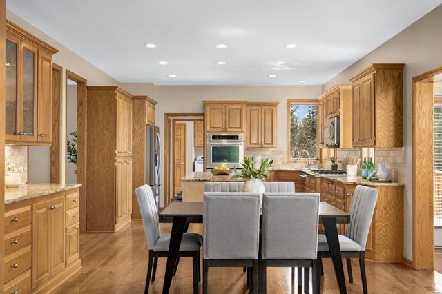 7628 Auto Club Circle, Bloomington, MN 55438