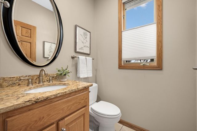 7628 Auto Club Circle, Bloomington, MN 55438