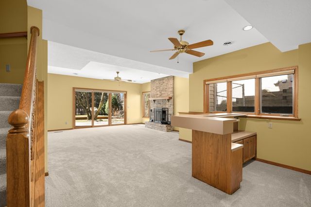 7628 Auto Club Circle, Bloomington, MN 55438