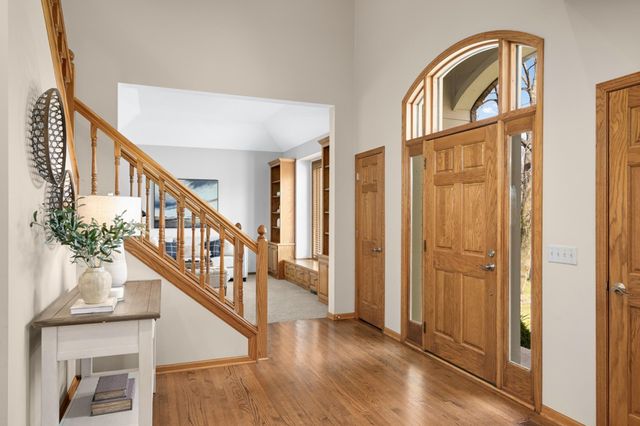 7628 Auto Club Circle, Bloomington, MN 55438