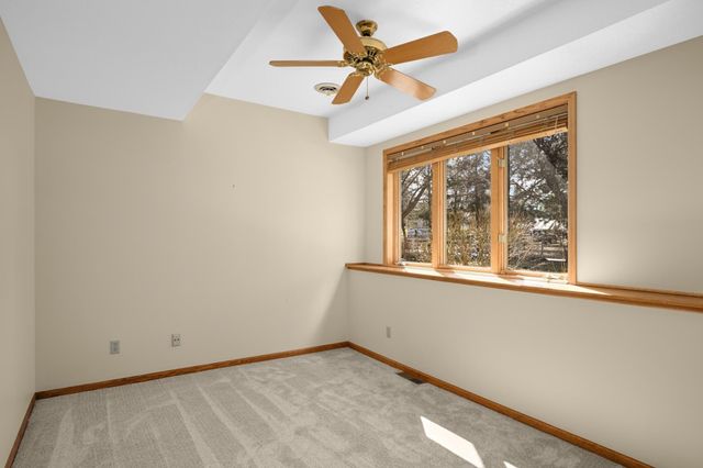 7628 Auto Club Circle, Bloomington, MN 55438