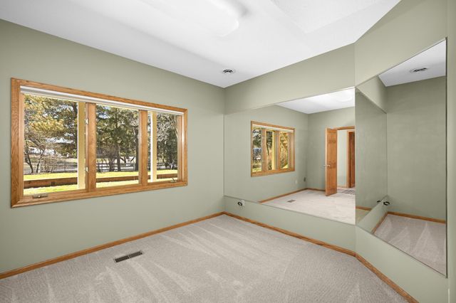 7628 Auto Club Circle, Bloomington, MN 55438