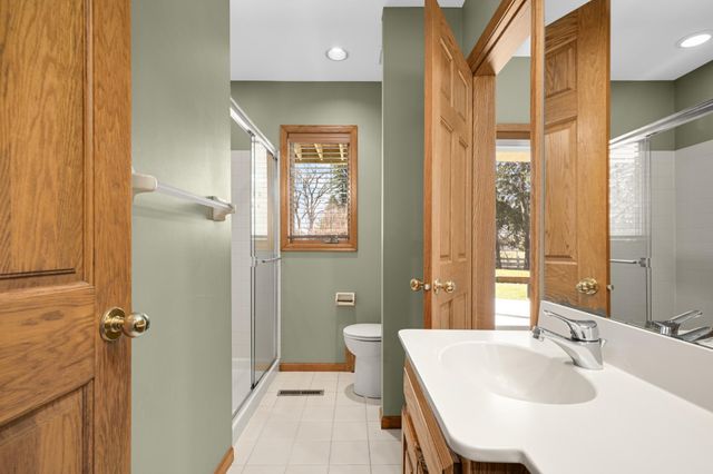 7628 Auto Club Circle, Bloomington, MN 55438