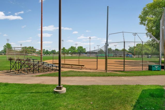 7628 Auto Club Circle, Bloomington, MN 55438